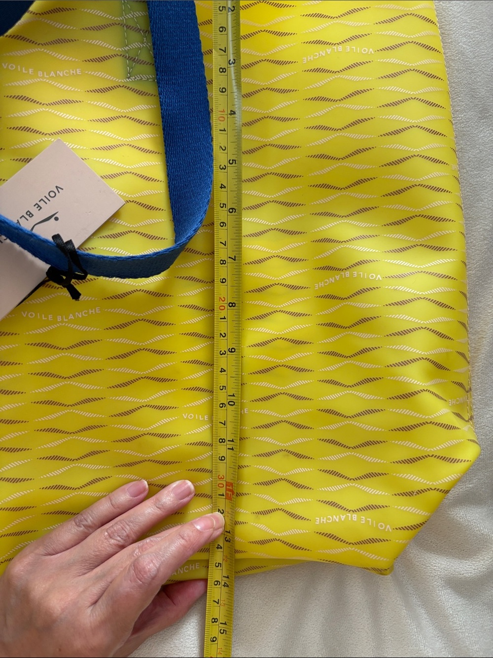 NWT VOILE BLANCHE LE POOL GRANDE Yellow Logo Tote and Accessory with Blue Straps - Picture 12 of 12
